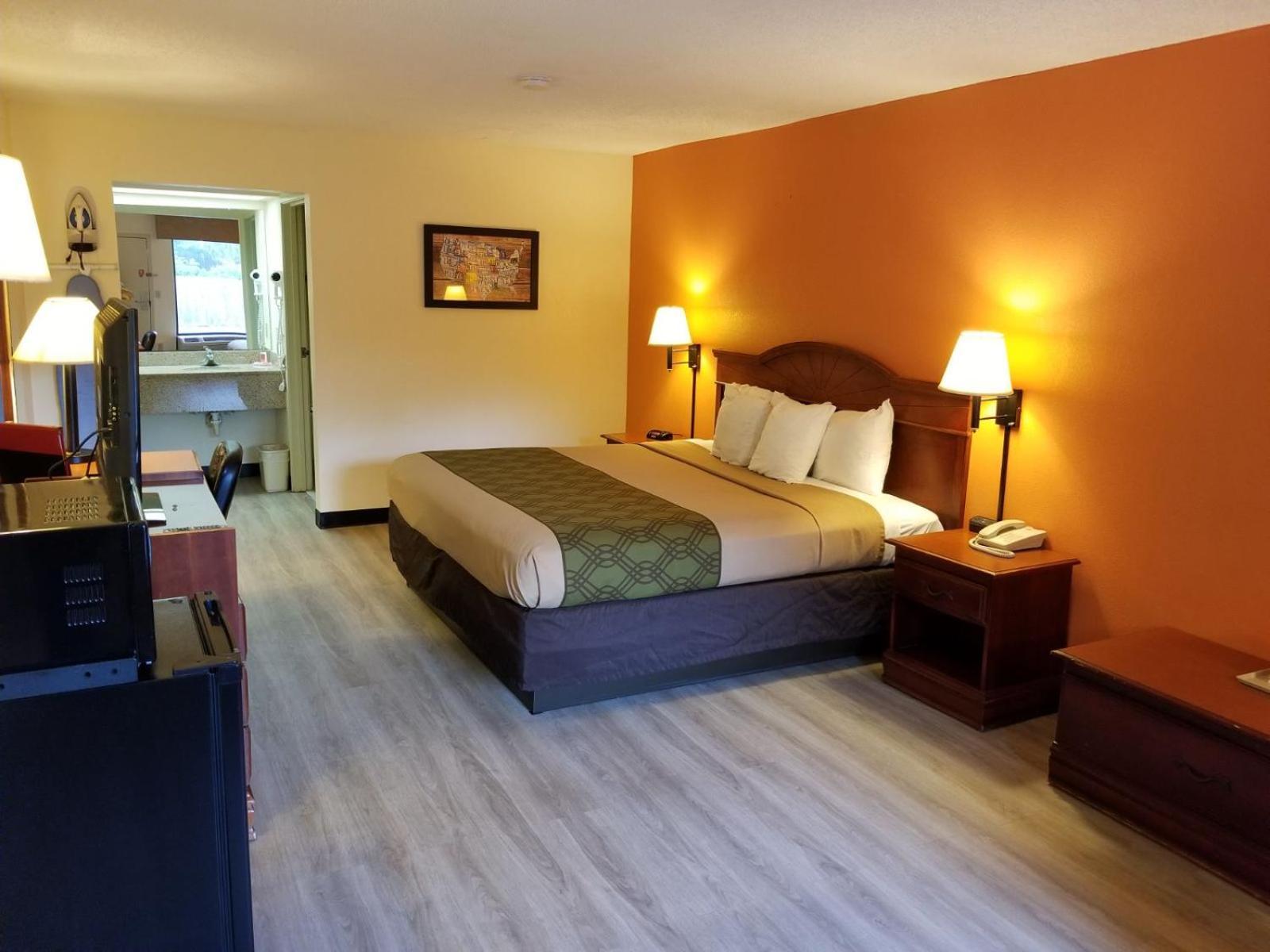 Econo Lodge Inn & Suites Гълфпорт Екстериор снимка