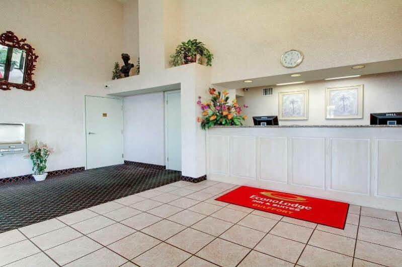 Econo Lodge Inn & Suites Гълфпорт Екстериор снимка