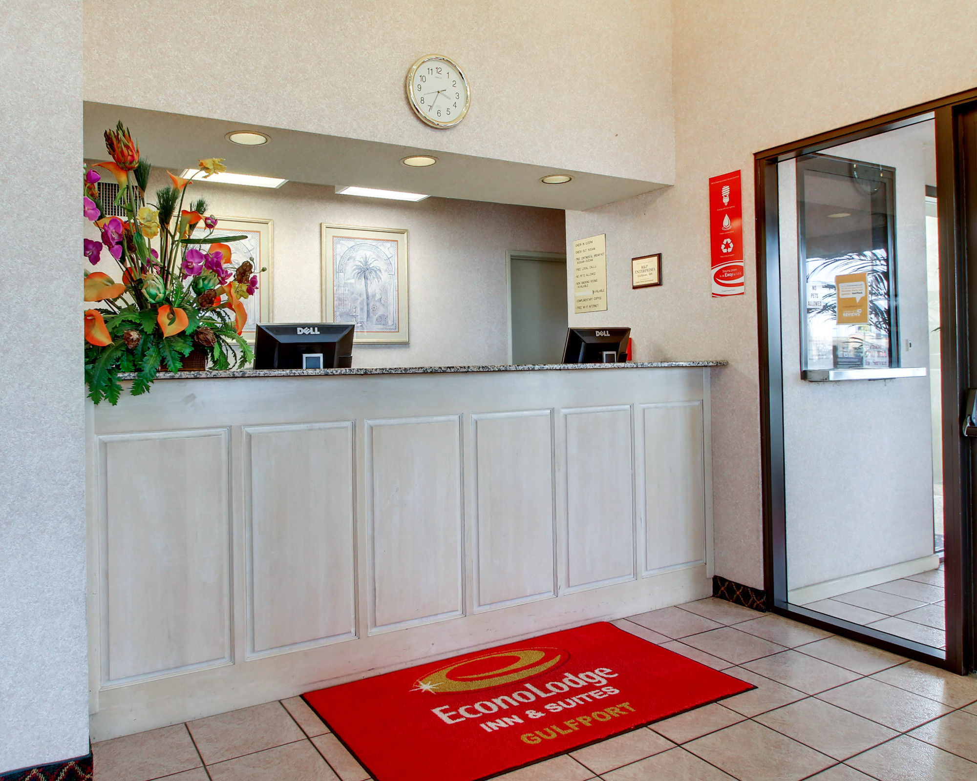 Econo Lodge Inn & Suites Гълфпорт Екстериор снимка
